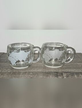 2 VTG 1970s Nestle Nescafe World Globe Map Etched Clear Glass Coffee Mugs SEE PI